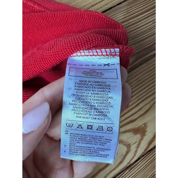 NWOT ADIDAS FC Bayern Munich Red Blue Kids Crewneck Sports Basketball Sweatshirt - Picture 6 of 6